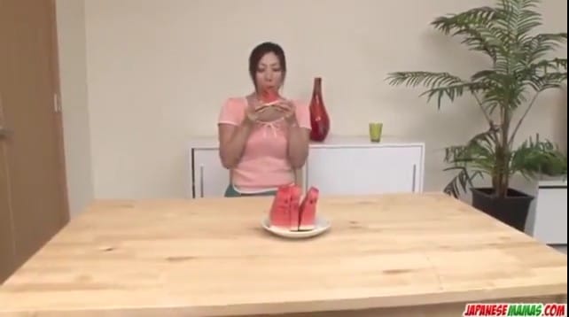 Video bokep-jepang Gadis Cantik Mulus Panik Saat Burung Abang Muntah Di Dalem Apem Merah Jambu